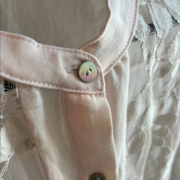 Sheer Light Pink Sleeveless Blouse with floral detail - Picture 3 of 7
